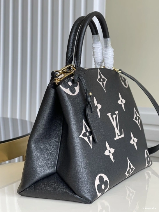 LOUIS PALAIS GRAND VUITTON 0309